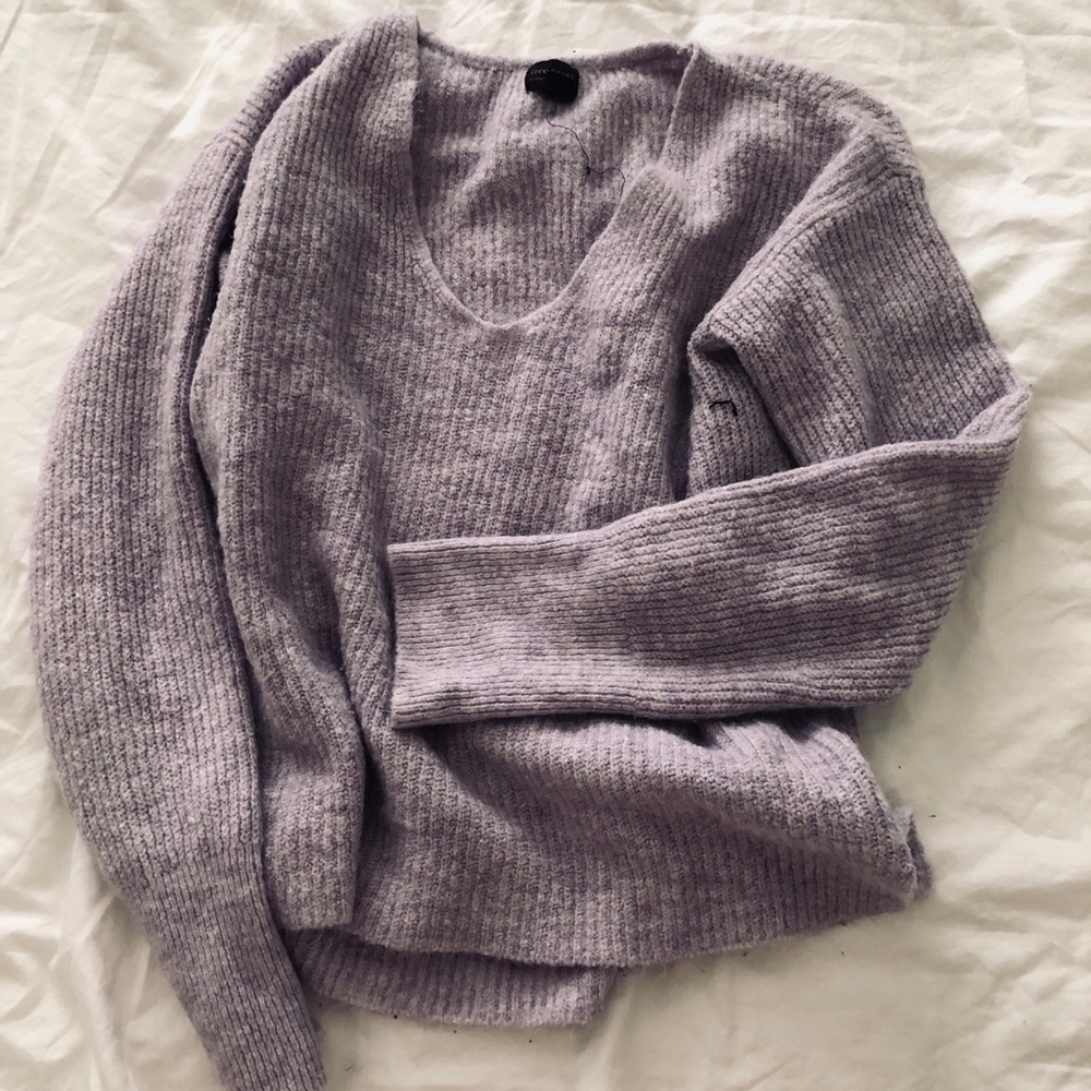 Fuzzy, light purple sweater